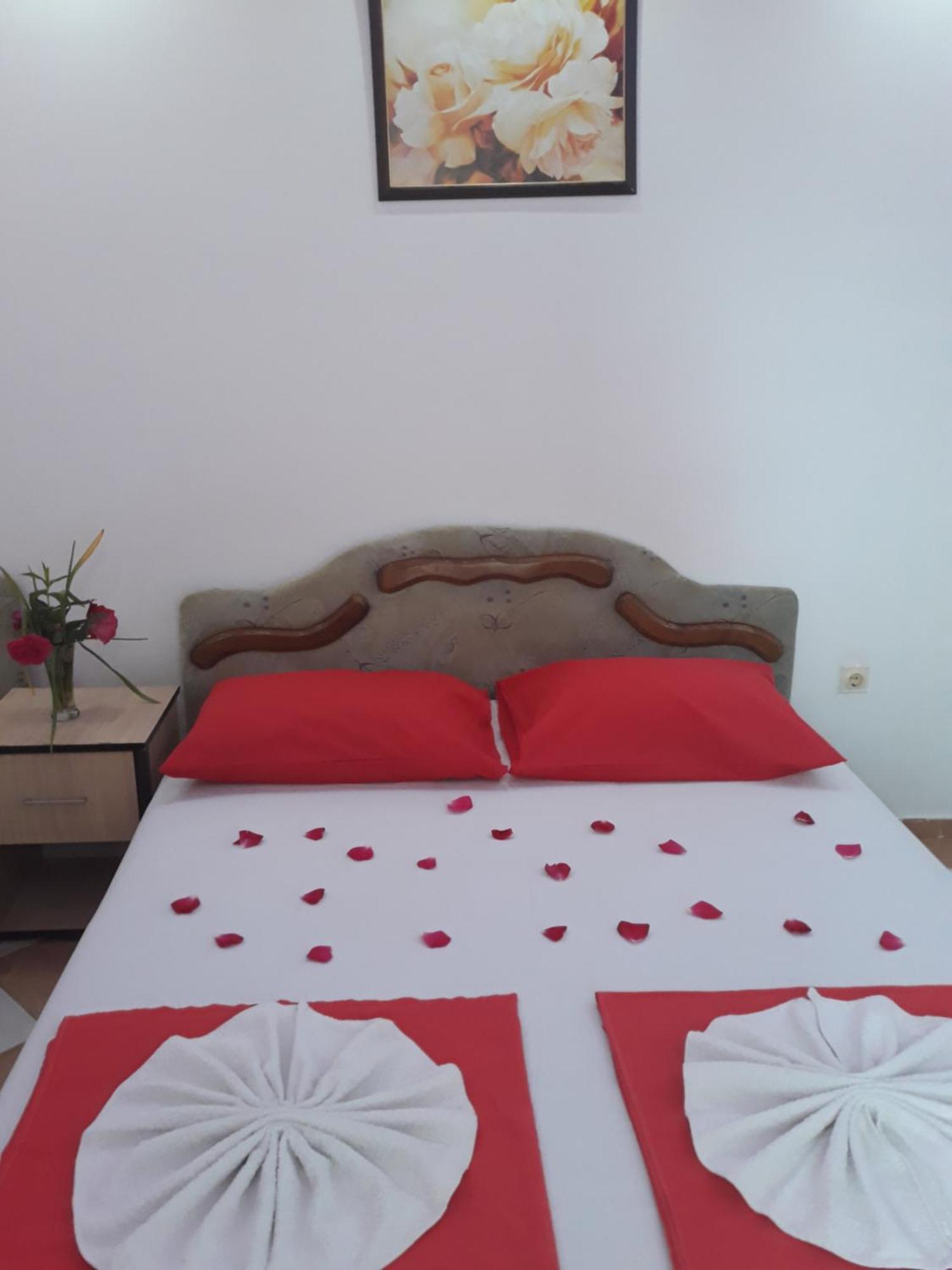 Apartments Aza Dobra Voda Rom bilde