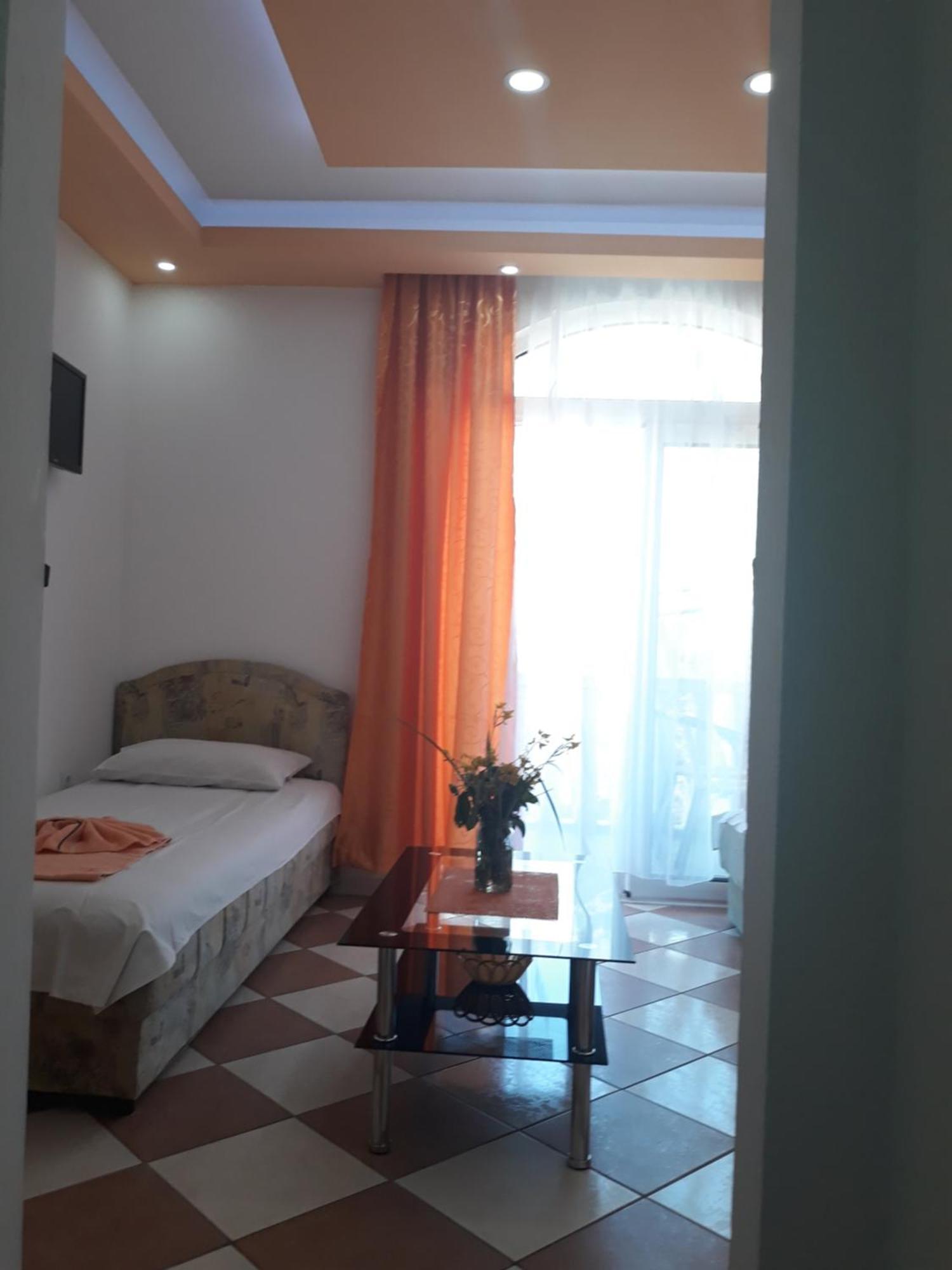 Apartments Aza Dobra Voda Rom bilde