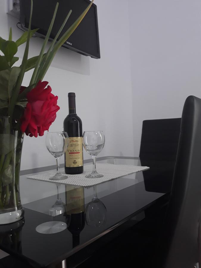 Apartments Aza Dobra Voda Eksteriør bilde